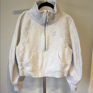 Lululemon/peloton funnel neck half zip pullover